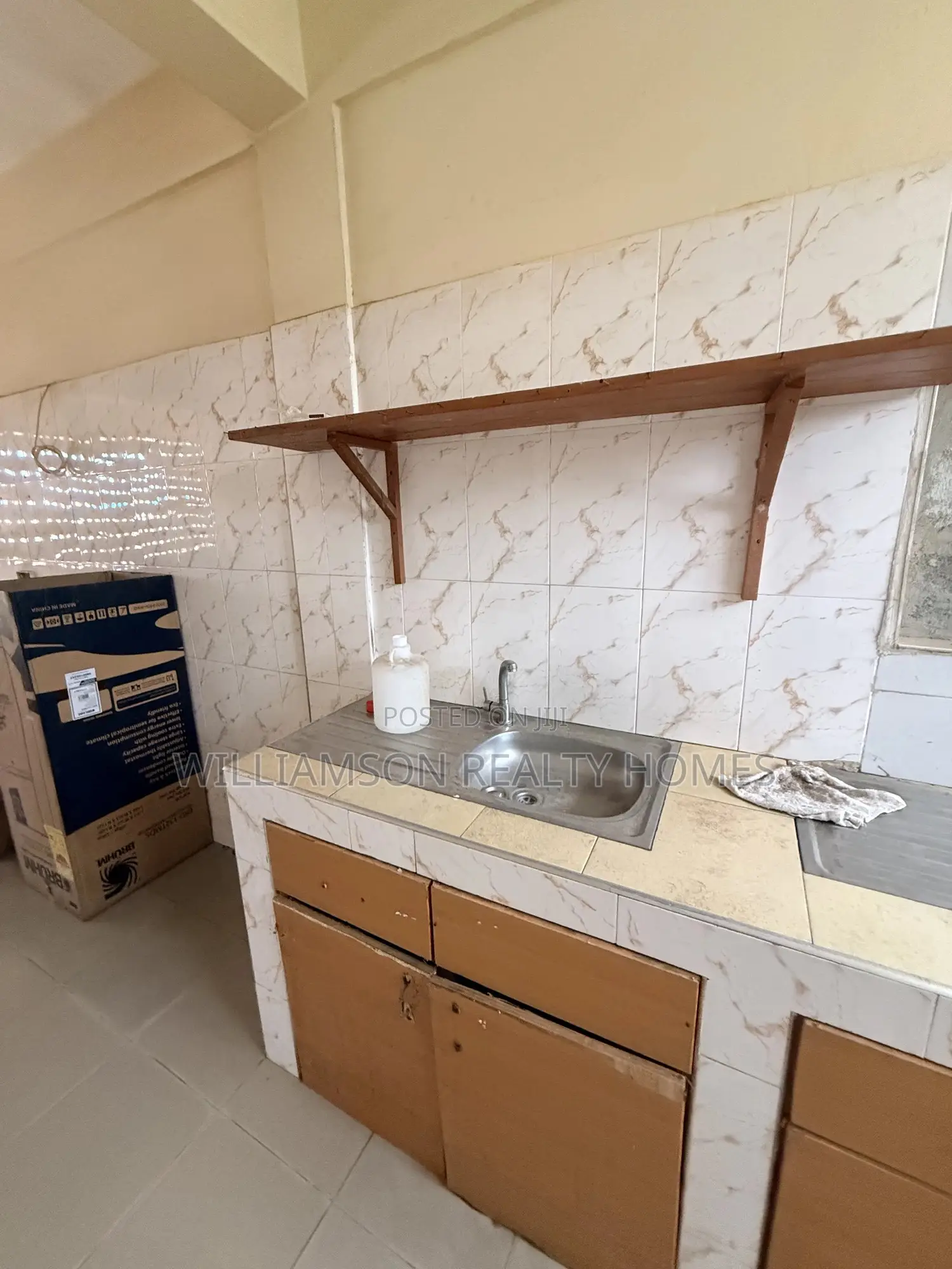 1bdrm Apartment in Community 18 Area, Spintex for rent