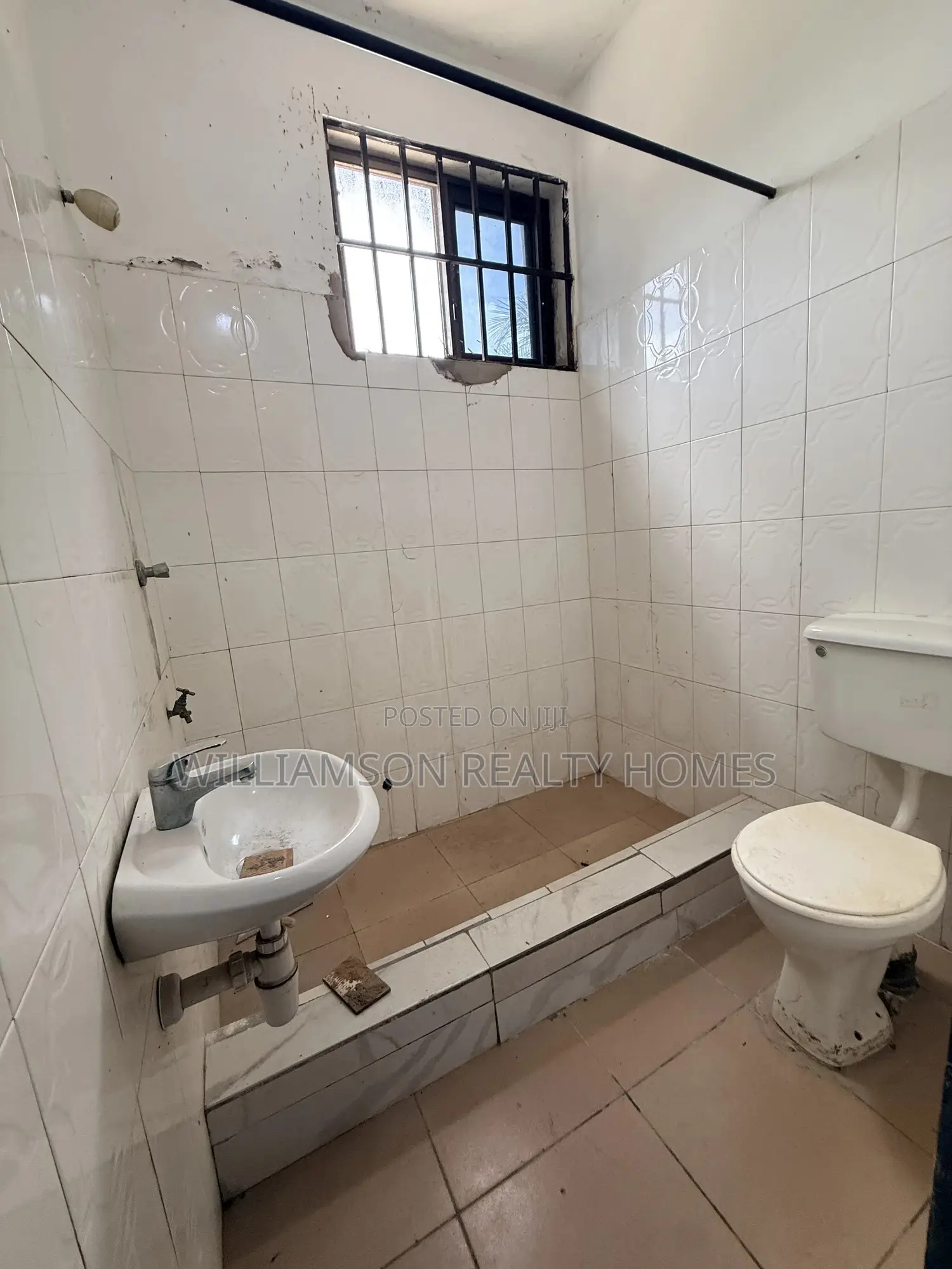 1bdrm Apartment in Community 18 Area, Spintex for rent