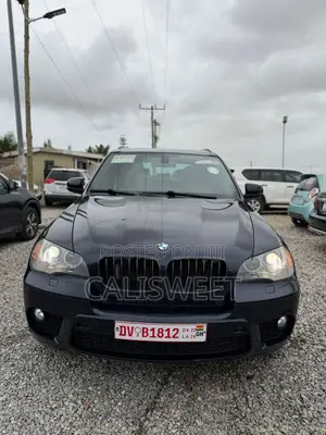 BMW X5 xDrive50i 4dr SUV AWD (4.4L 8cyl Turbo 8A) 2014 Black