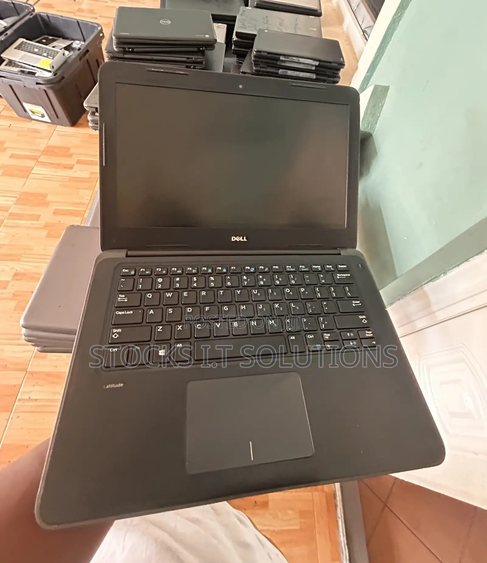 Laptop 4GB SSHD+SSD 500GB