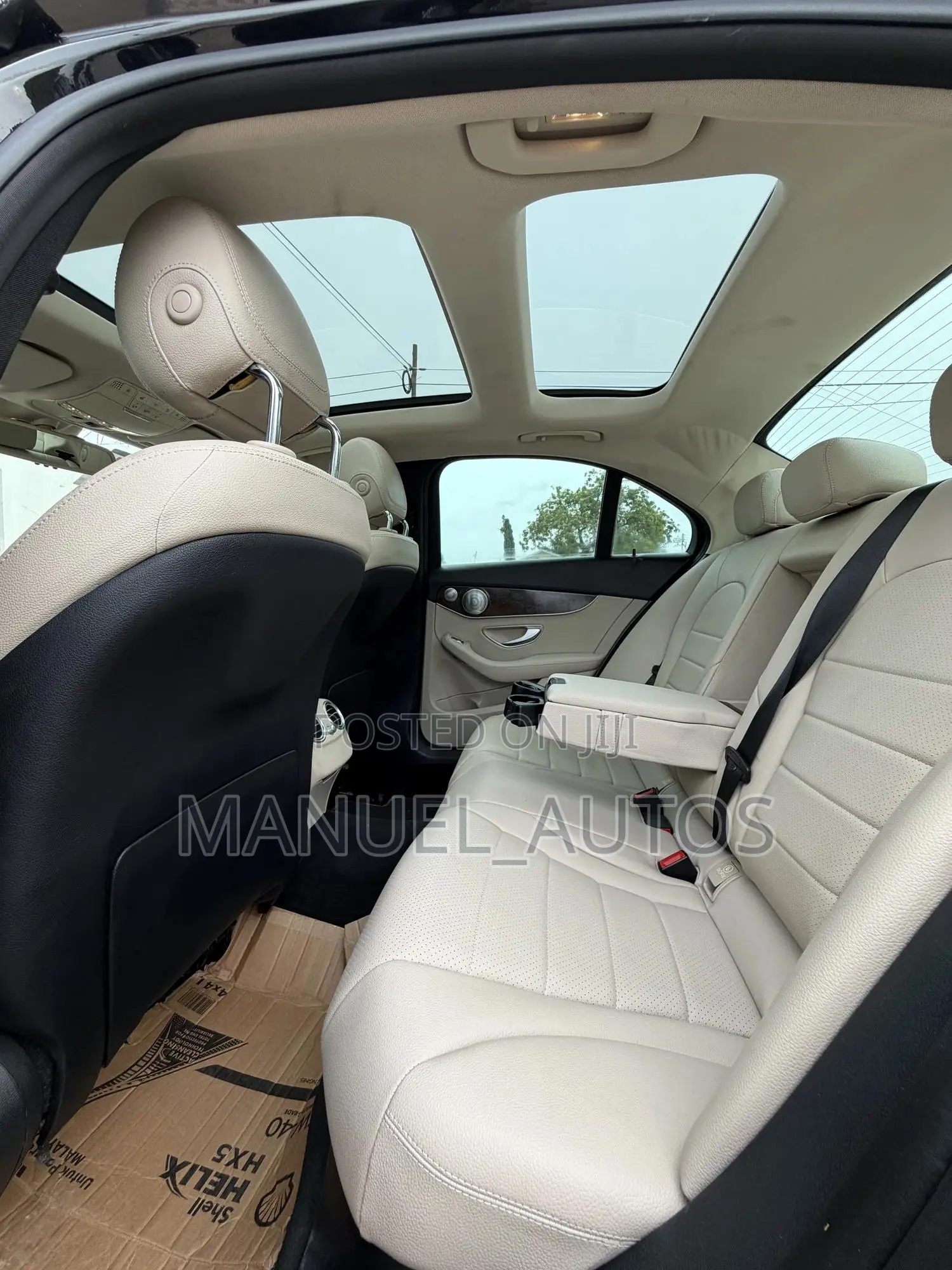 Mercedes-Benz C300 Luxury Sedan RWD (2.0L 4cyl 7A) 2017 Black