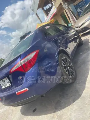 Toyota Corolla 2015 Blue
