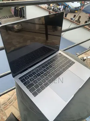 Laptop Apple MacBook Pro 2019 16GB Intel Core i5 SSD 512GB