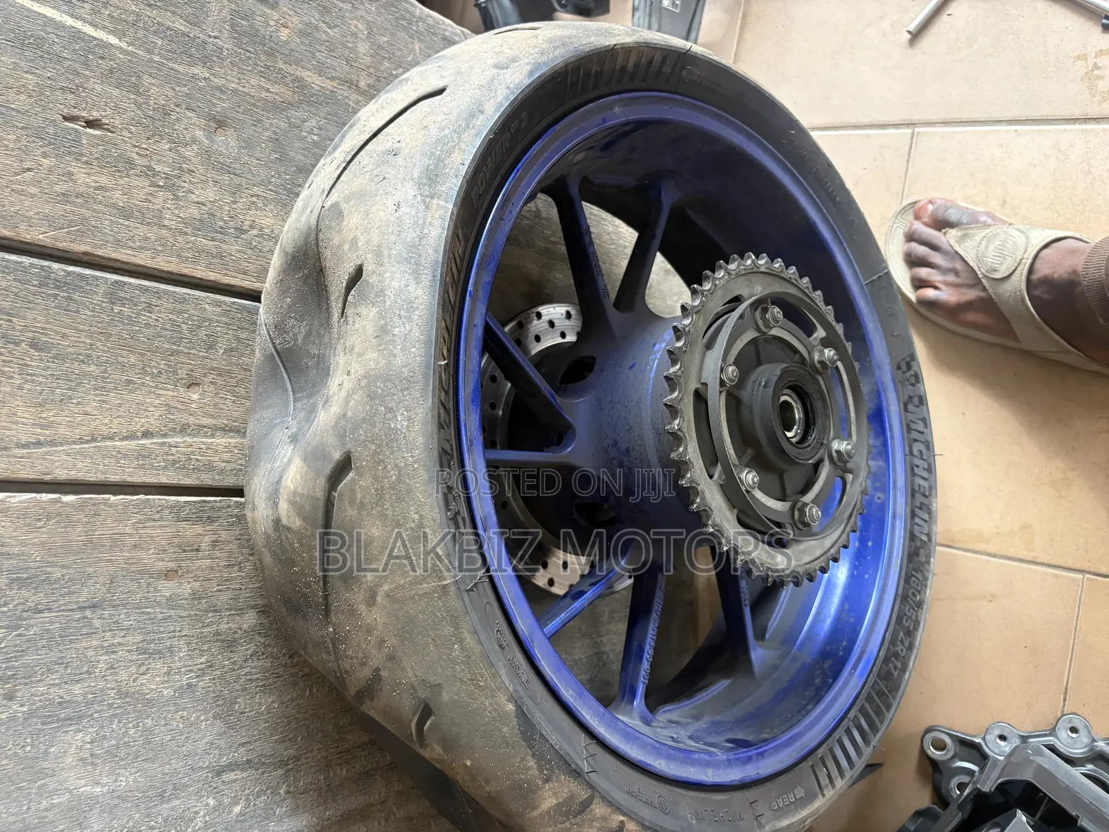 Mt-07 Mt-09 Back Rim and Tire