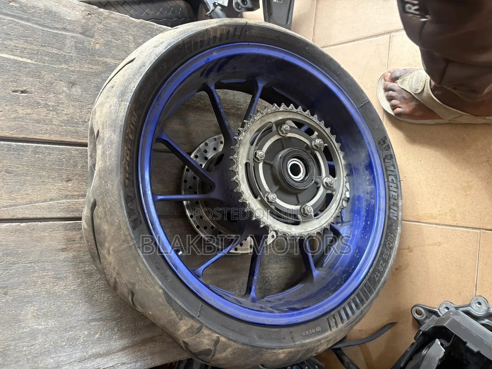 Mt-07 Mt-09 Back Rim and Tire