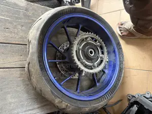 Mt-07 Mt-09 Back Rim and Tire