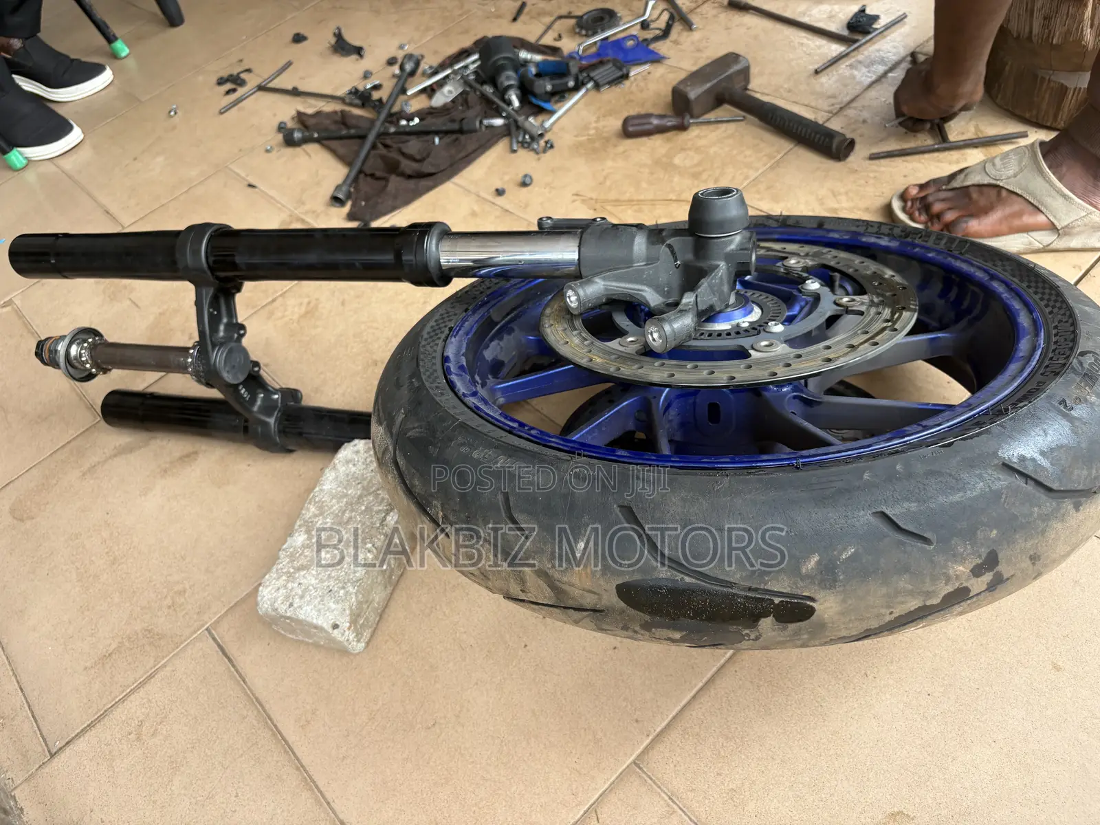 Yamaha R7 Front Shocks and Rim