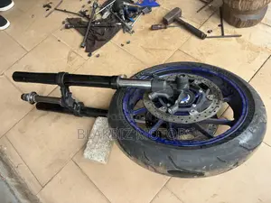 Yamaha R7 Front Shocks and Rim