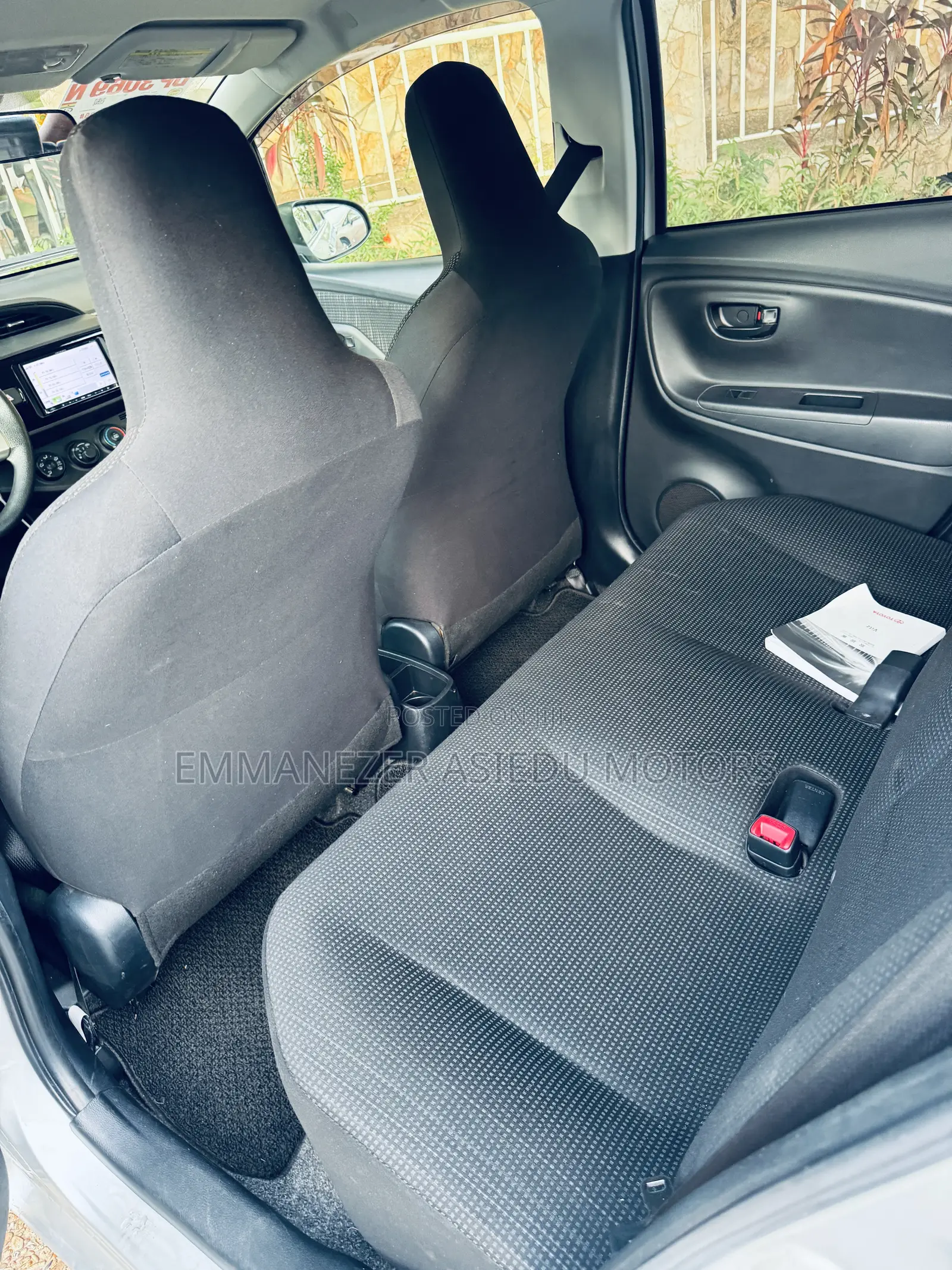 Toyota Vitz 1.3 AWD 5dr 2015 Silver