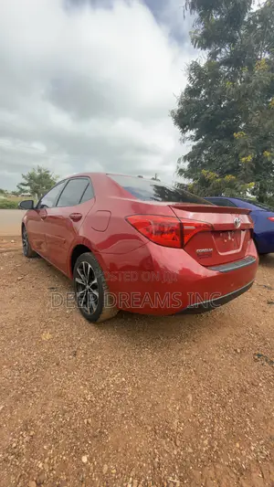 Toyota Corolla SE 4dr Sedan (1.8L 4cyl CVT) 2017 Red