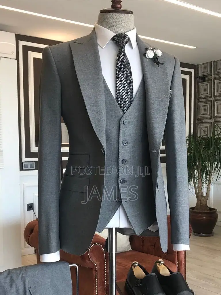 Handcrafted Tailored Suits and Kaftans