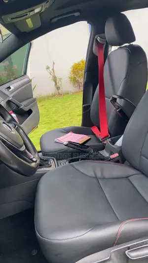 Volkswagen Golf 2018 White