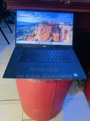 Laptop Dell Precision 15 5510 16GB Intel Core i7 SSD 512GB