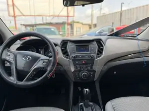 Hyundai Santa Fe SE AWD 2018 White