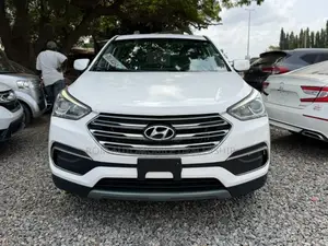 Hyundai Santa Fe SE AWD 2018 White