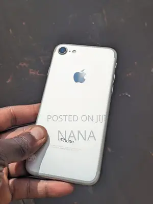 Apple iPhone 7 32 GB Silver