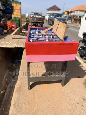 Table Soccer With 5 Balls