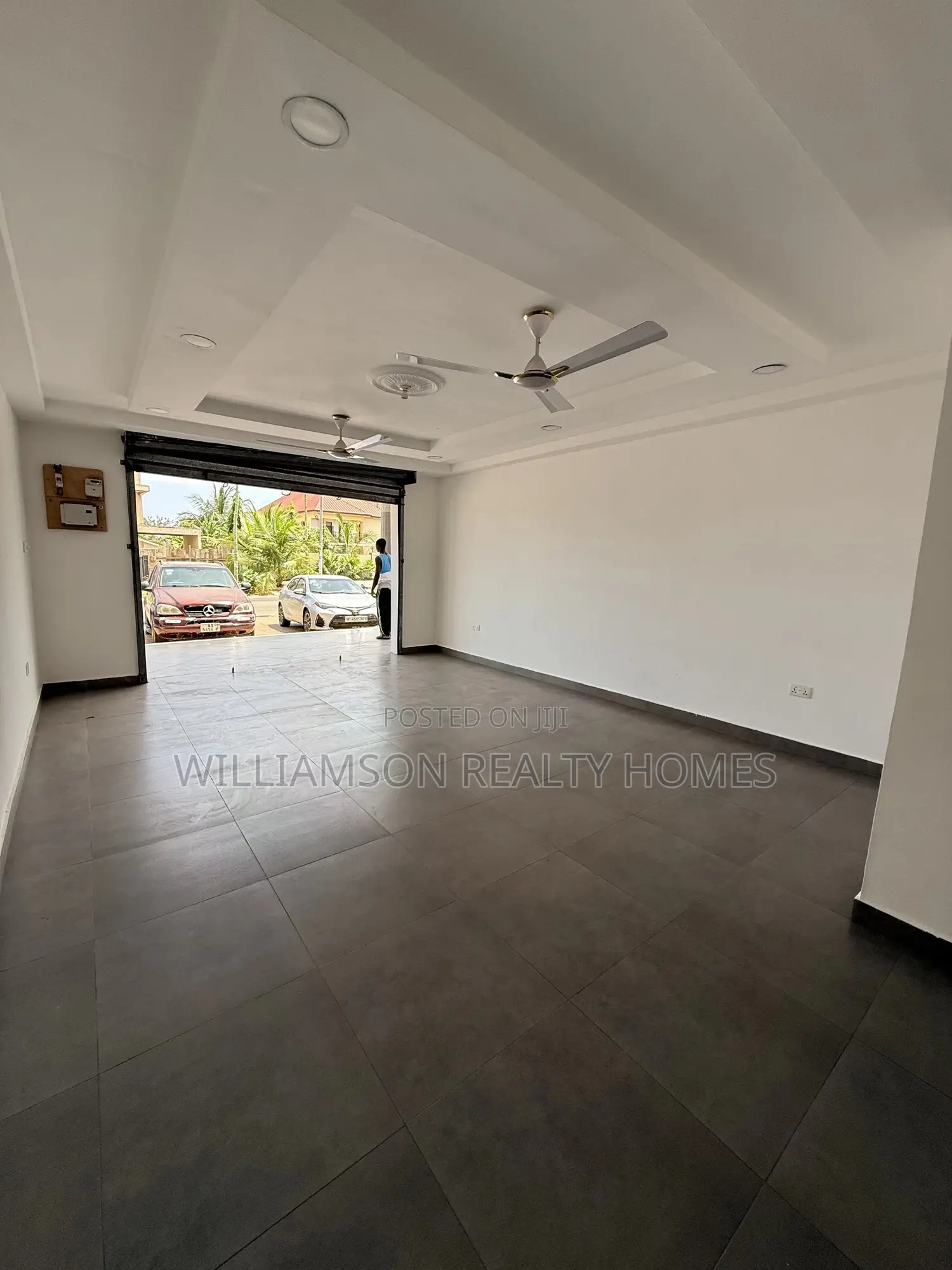 Downstairs Busy Road Side Shop/Store/Office Space/Warehouse at Spintex