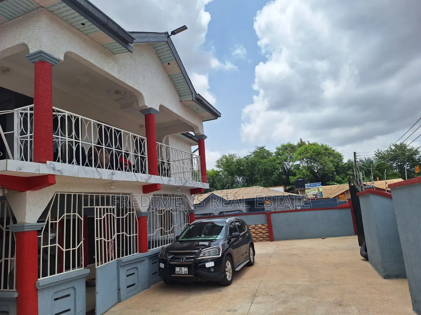 7bdrm House in Fredimens Real, Afigya-Kwabre for sale