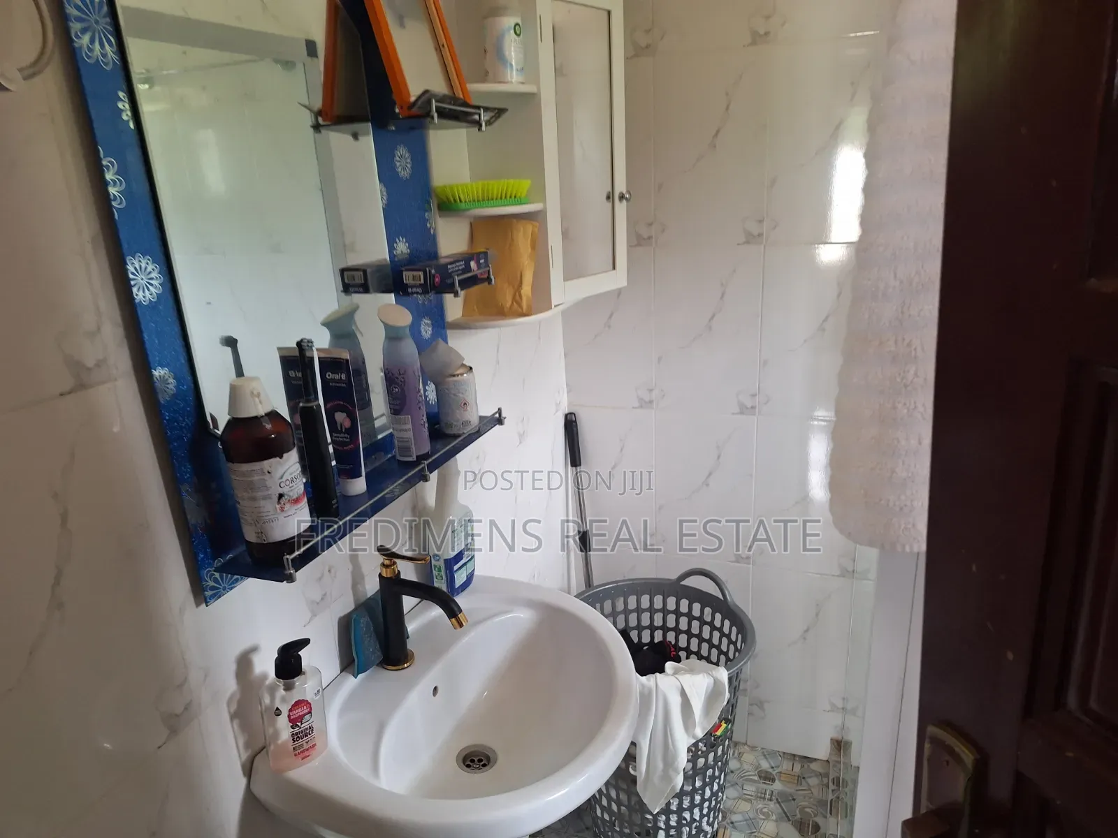 7bdrm House in Fredimens Real, Afigya-Kwabre for sale