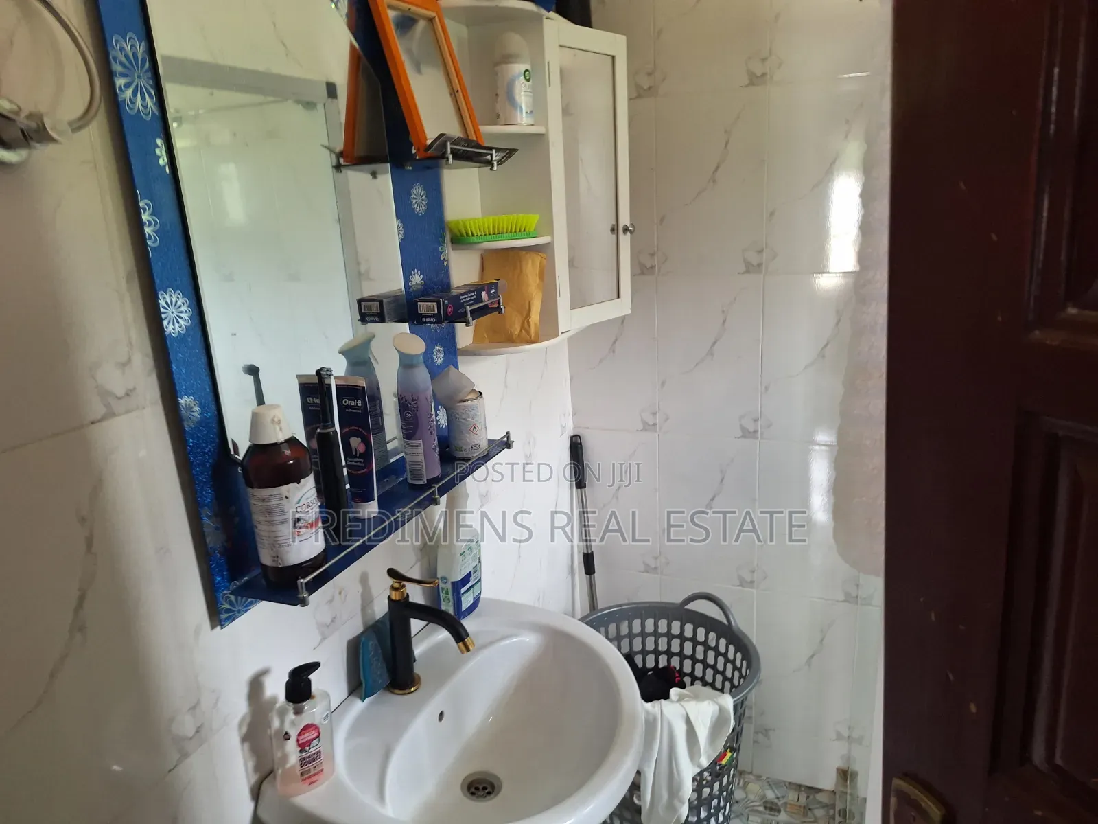 7bdrm House in Fredimens Real, Afigya-Kwabre for sale