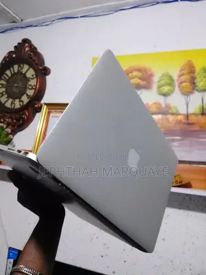 Laptop Apple MacBook Pro 2015 8GB Intel Core i5 SSD 1T