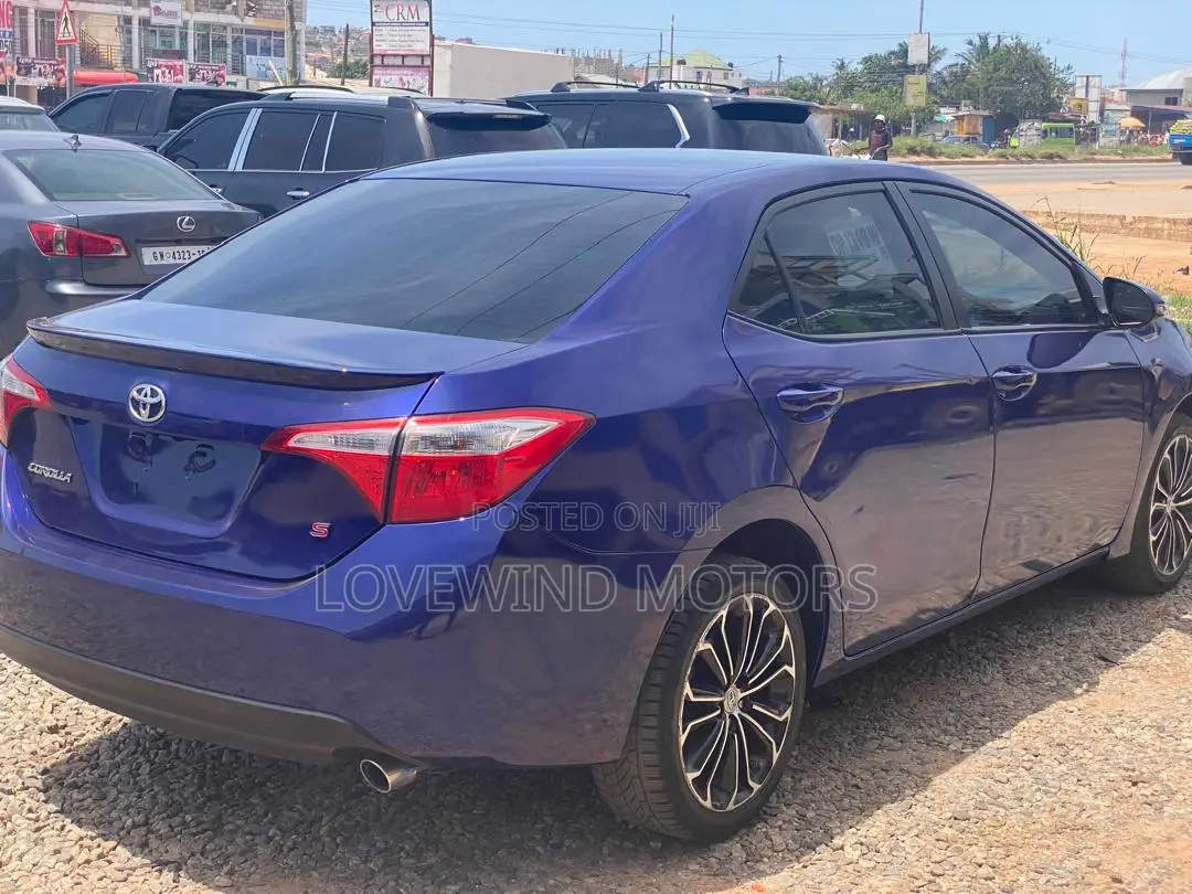 Toyota Corolla 2016 Blue