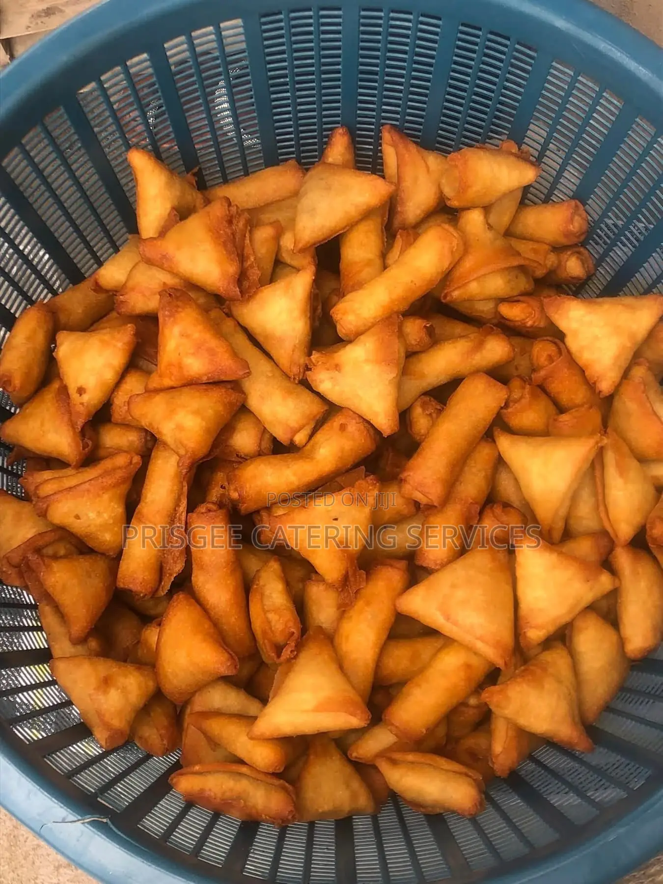 Small Chops,Spring Rolls Samosa ,Pastry Packs ,Bread Rolls Etc
