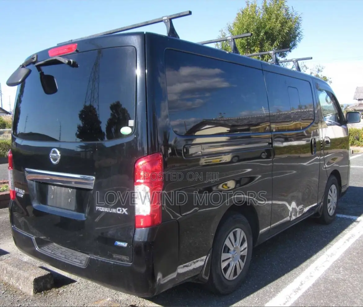 Nissan Caravan (Urvan) 2014 Black