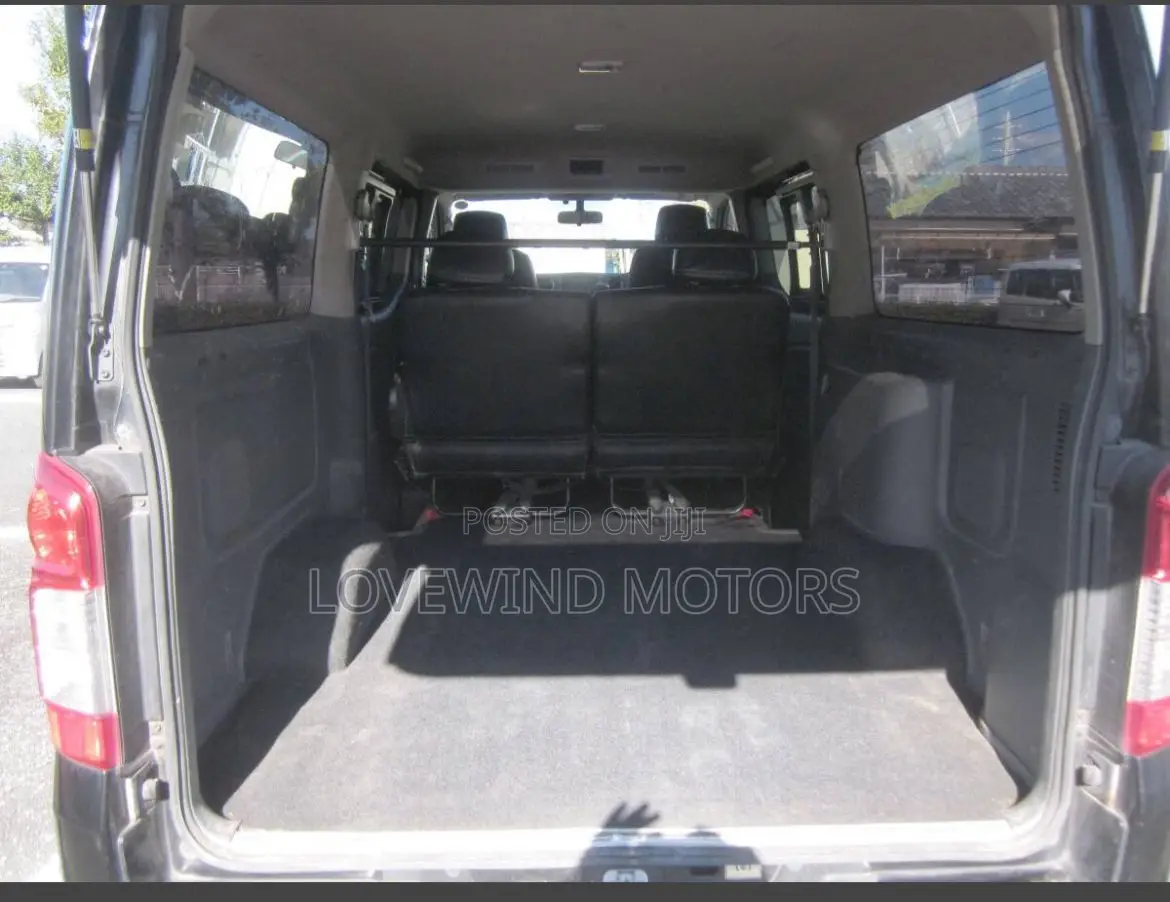 Nissan Caravan (Urvan) 2014 Black