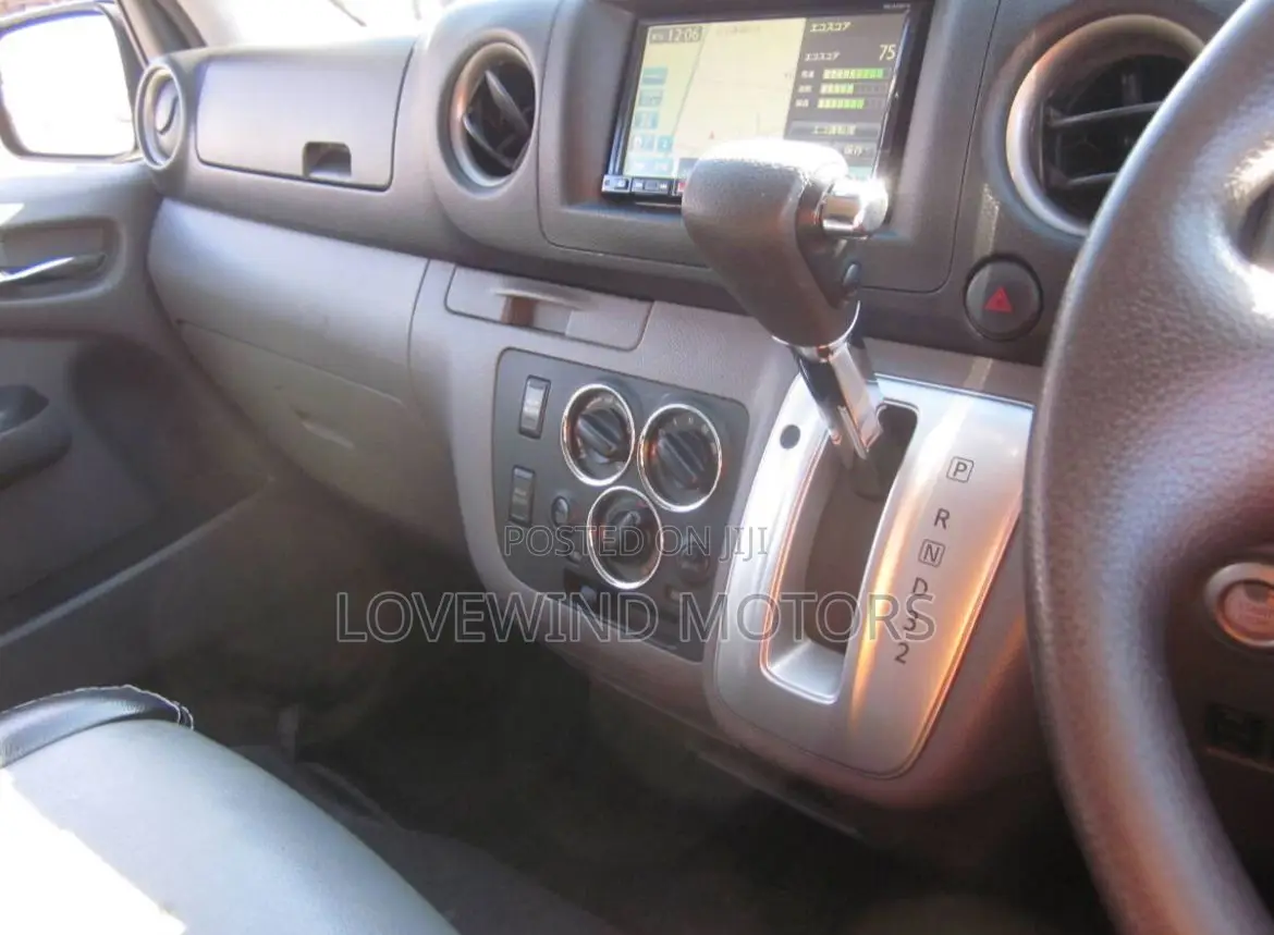 Nissan Caravan (Urvan) 2014 Black