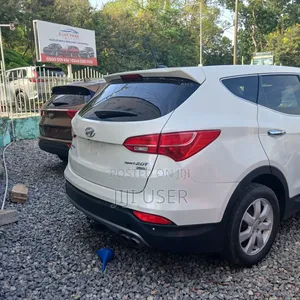 Hyundai Santa Fe 2014 White
