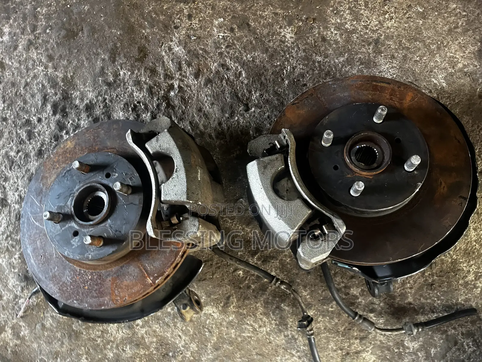 Toyota Vitz Front Hub Complete