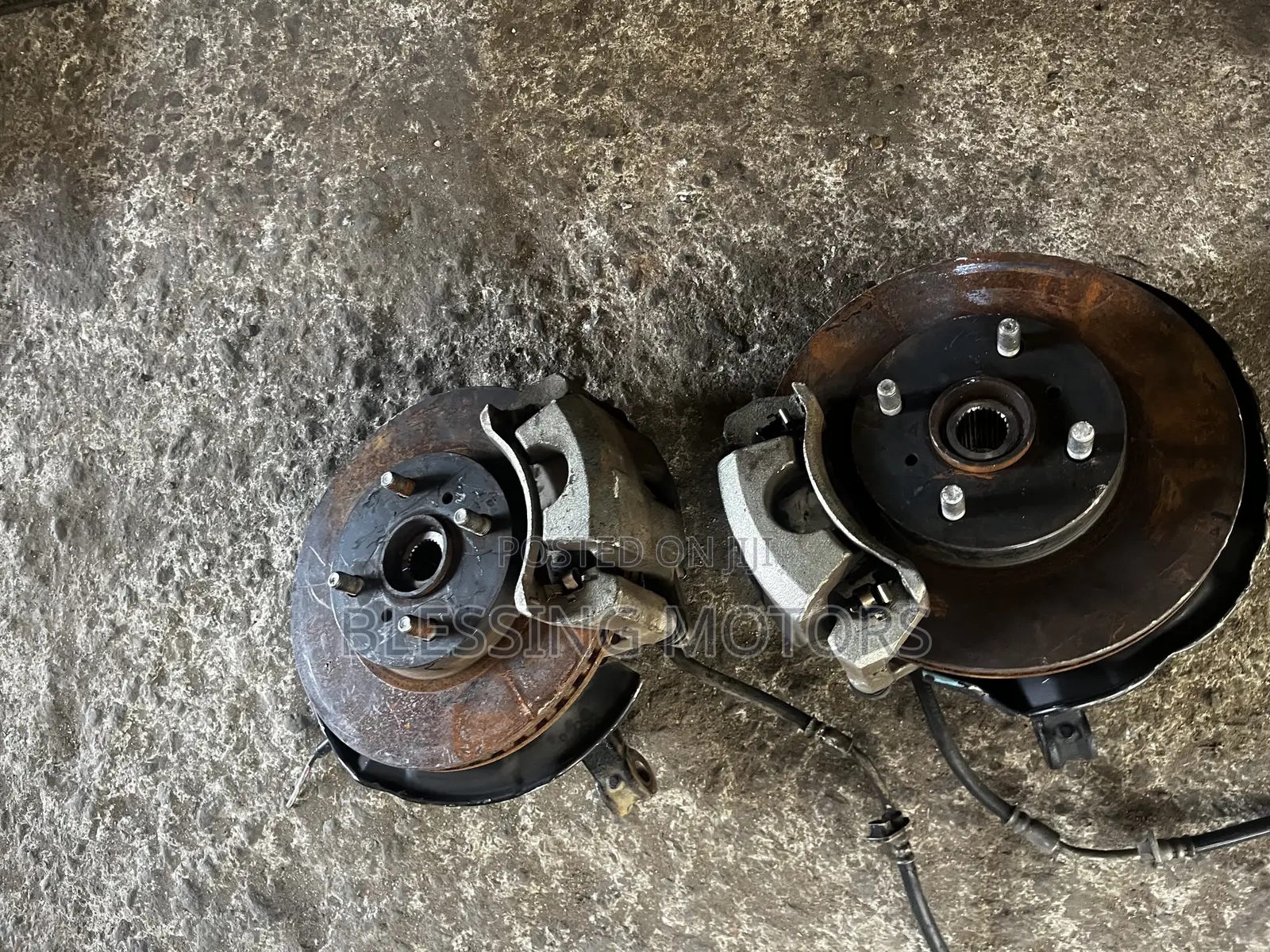 Toyota Vitz Front Hub Complete