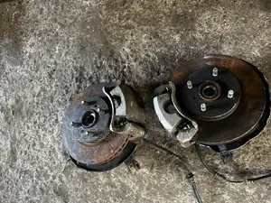 Toyota Vitz Front Hub Complete