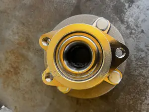 Nissan Versa Front Hub