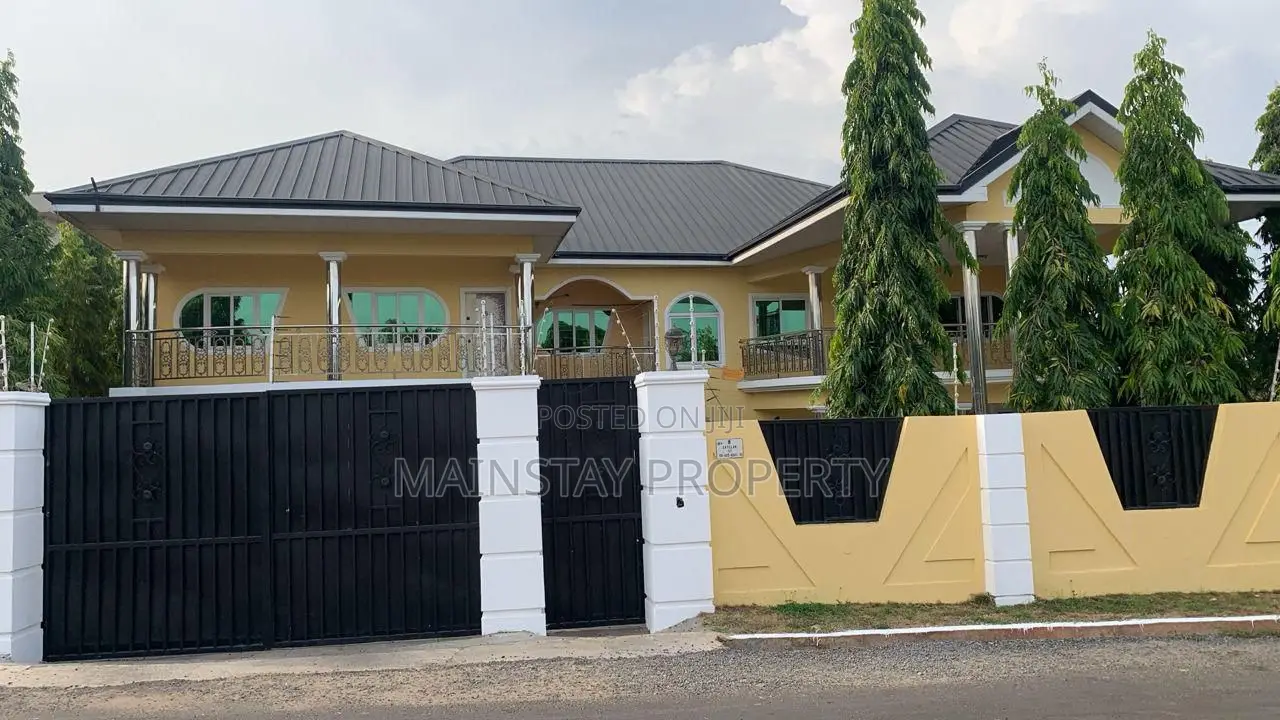 9bdrm House in Mainstay Estates, East Legon for rent