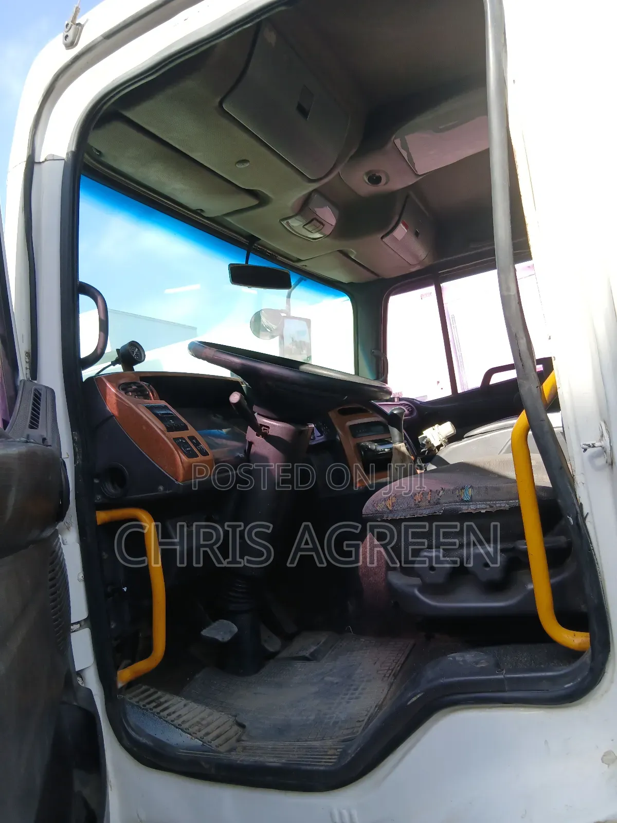Hyundai Truck 9.5 Ton, Double Axle