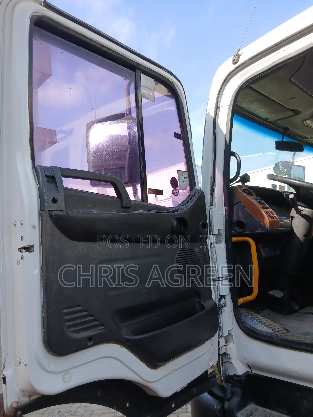 Hyundai Truck 9.5 Ton, Double Axle