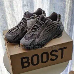 Adidas Yeezy 700 V2 Available