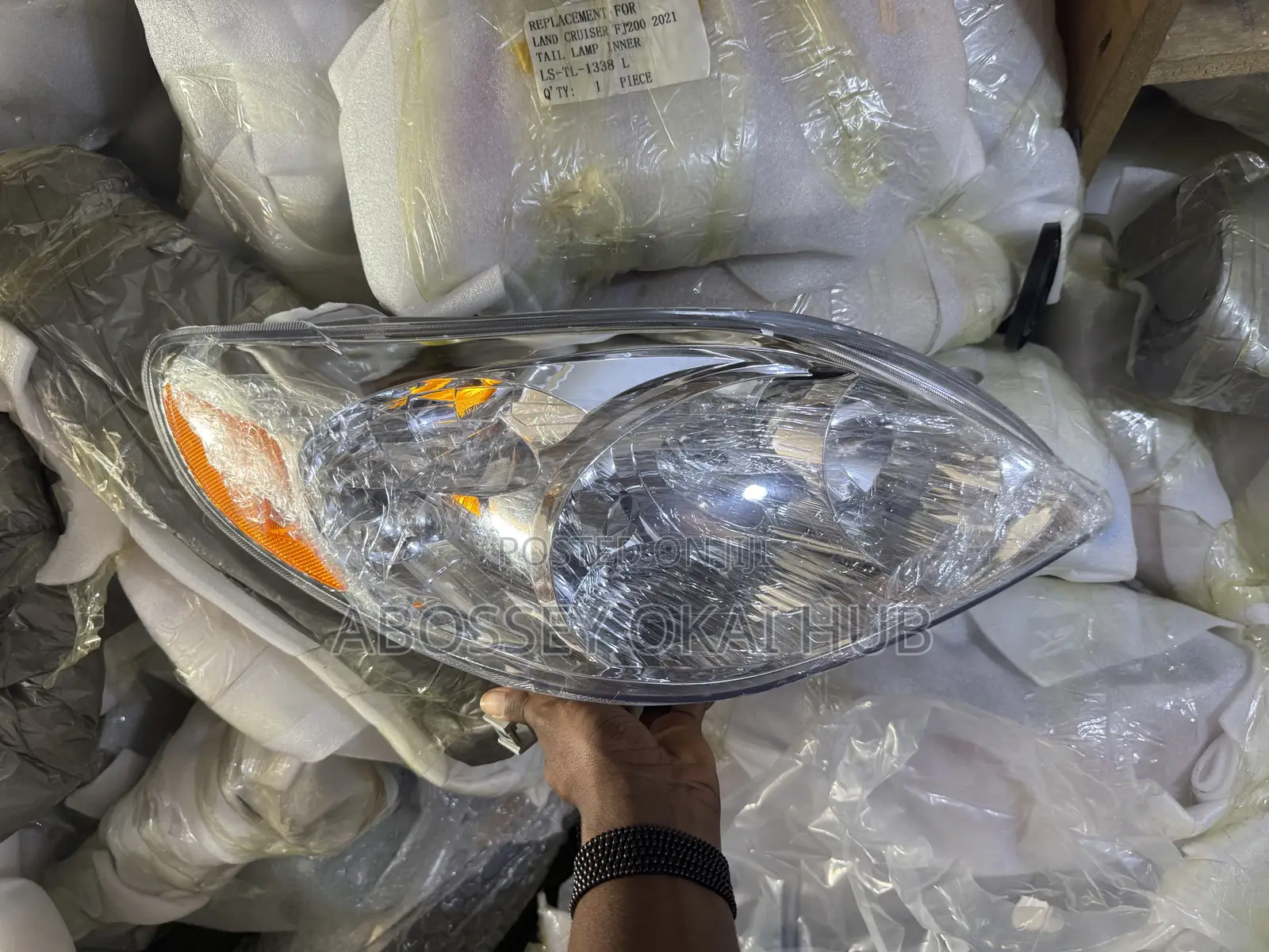 Matrix 2003-08 Headlight