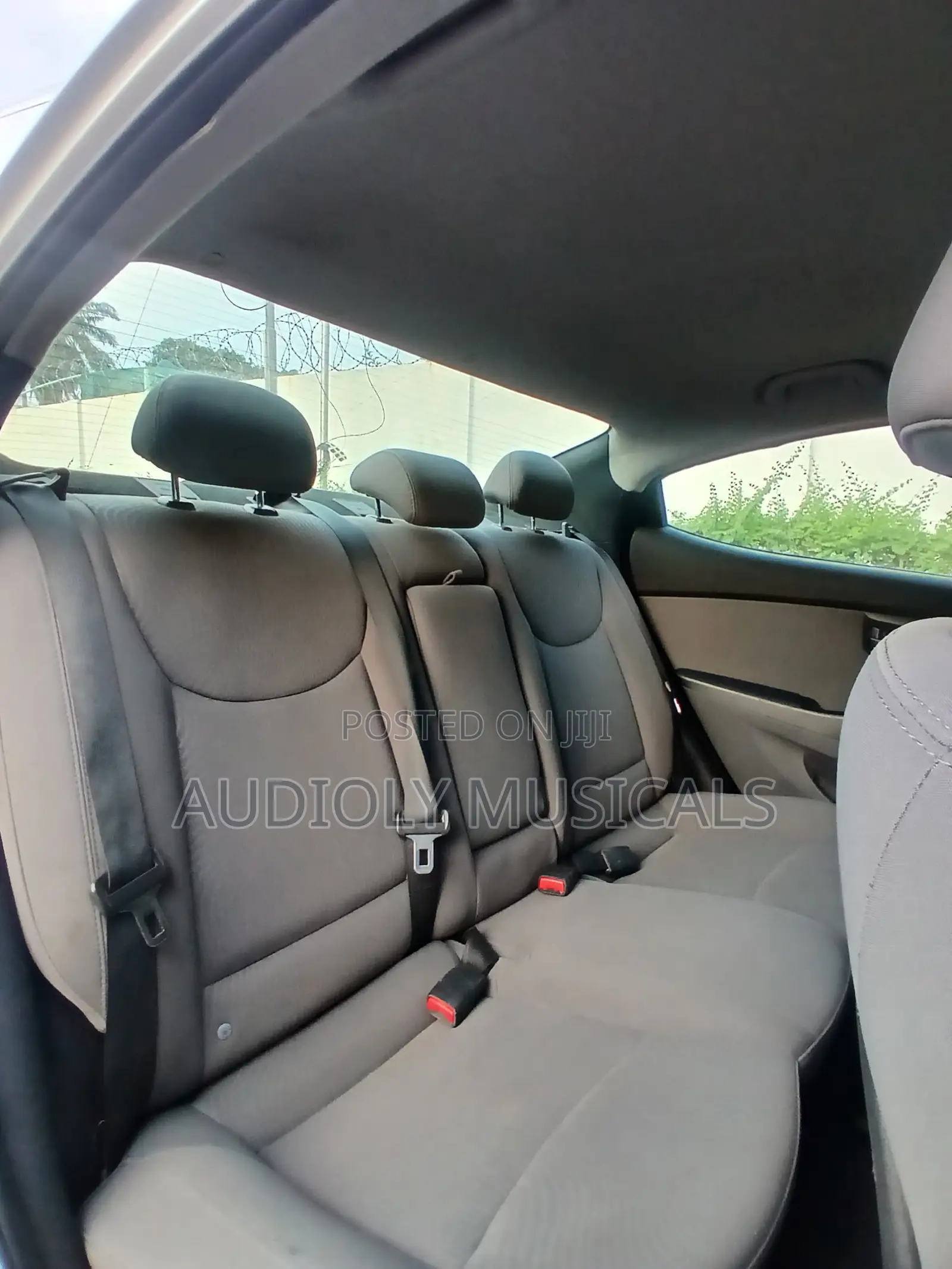 Hyundai Elantra 2016 Silver