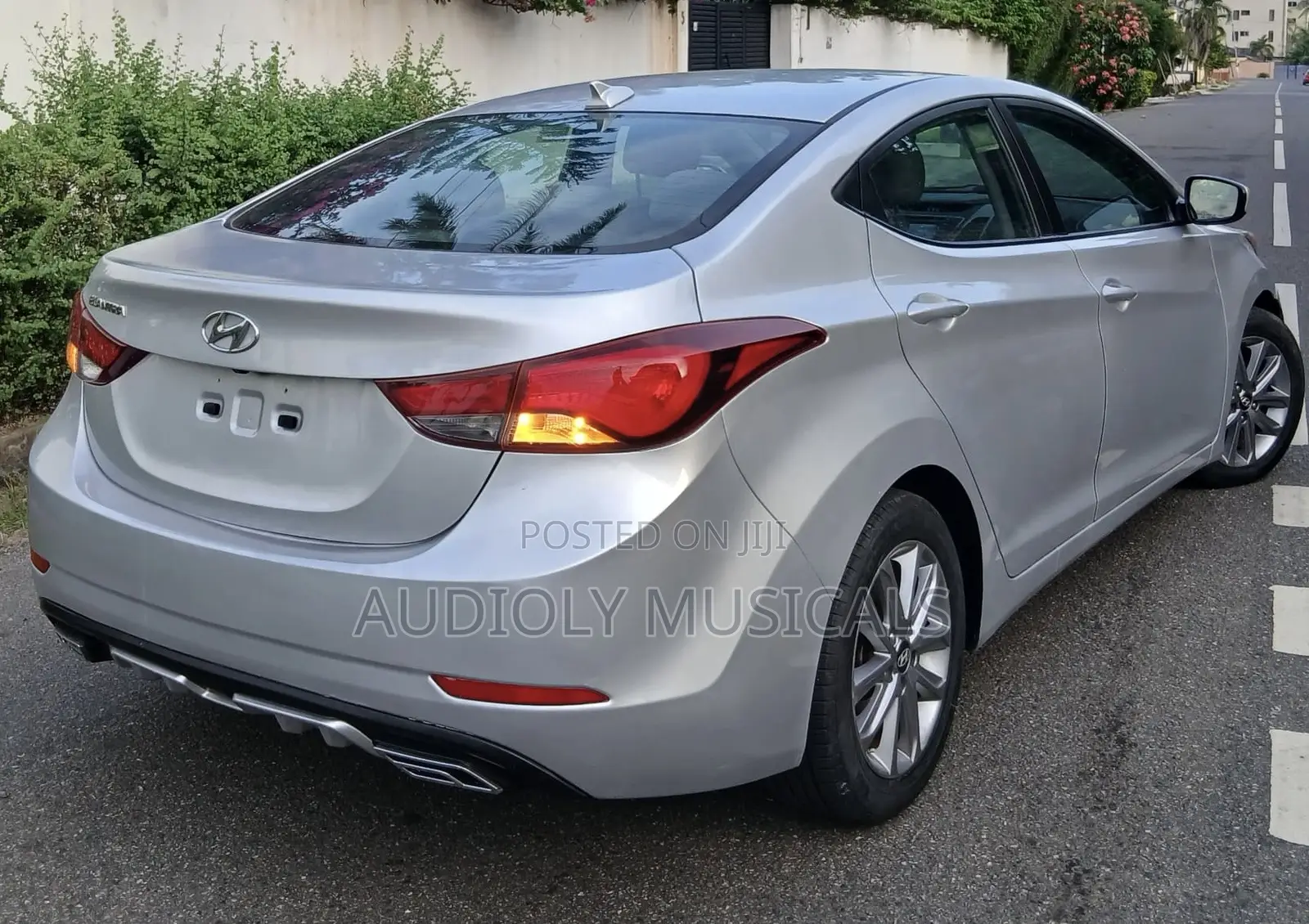 Hyundai Elantra 2016 Silver