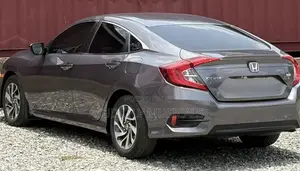 Honda Civic 2018 Gray