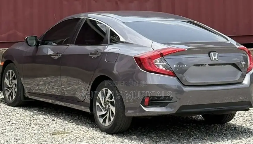 Honda Civic 2018 Gray