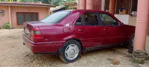 Mercedes-Benz C180 2000 Red