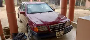 Mercedes-Benz C180 2000 Red