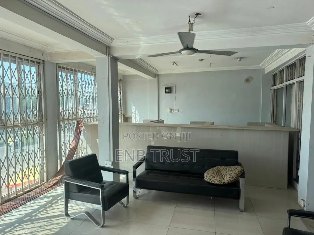 100 SQM Office Space for Rent at Dome Market