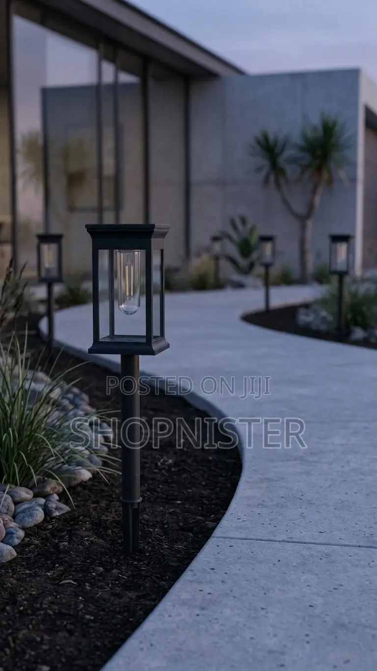 Modern Led Garden Solar Light (White)