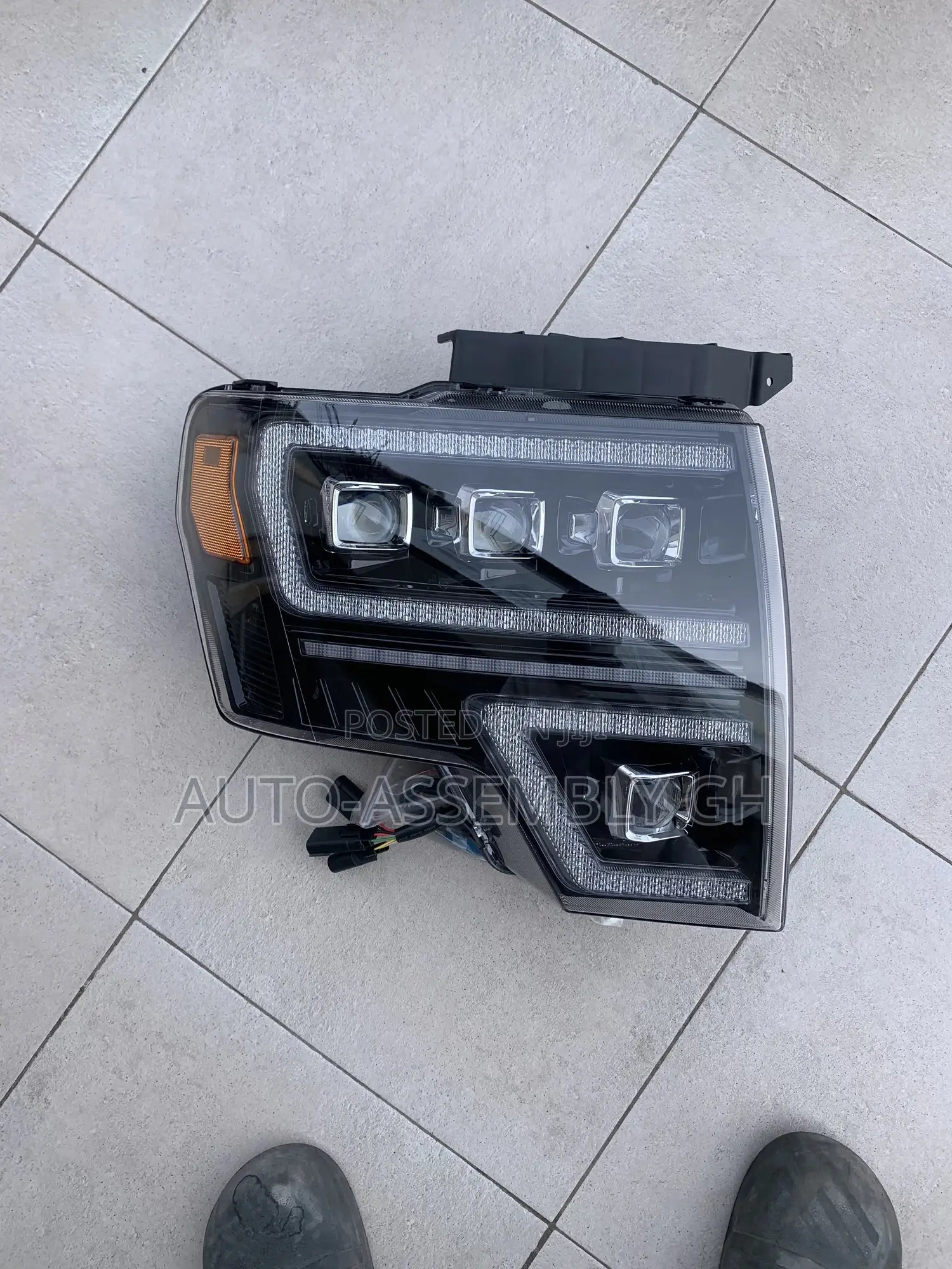 Ford F150, 2008,2009,2010,2011,2012,2013,2014 Headlight Pair